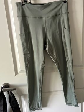 tentree Sage Green High-Rise Pocket Leggings